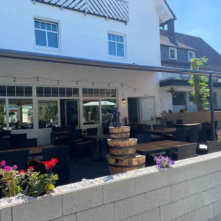 Отель Restaurant Zum Landmann Wenden (Sauerland)