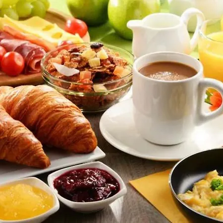 Hotel Restaurant Zum Landmann 3*